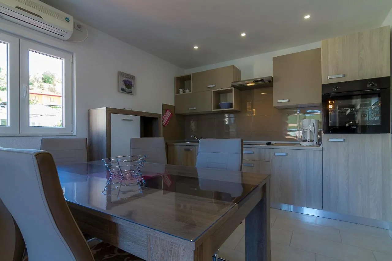 Apartment Tariba Supetarska Draga Croatia