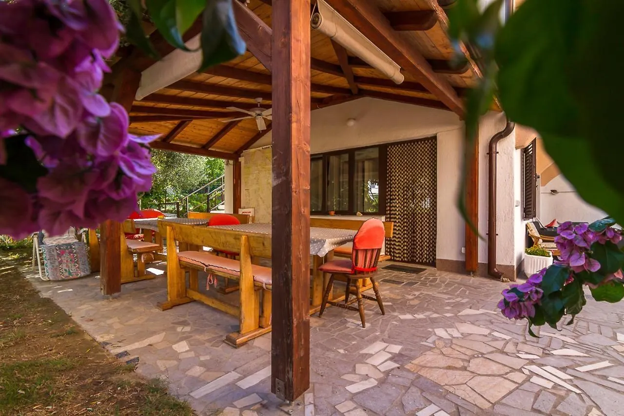 Apartment Tariba Supetarska Draga