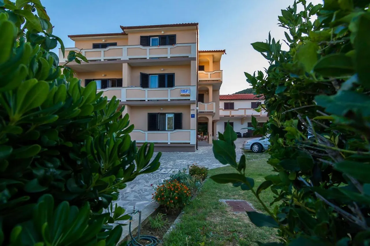 Apartment Tariba Supetarska Draga 0*,  Croatia
